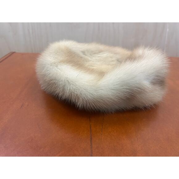 Vintage F.J. Sergi Ivory Mink Fur Hat Couture Utica NY Winter Cap - Picture 7 of 9